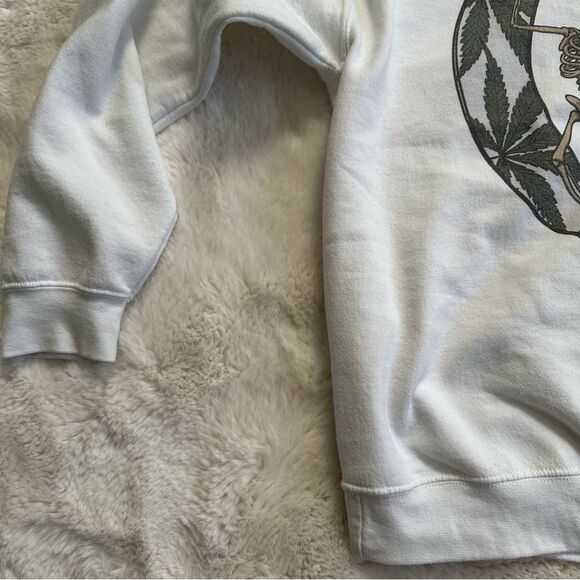 Skeleton hippie hoodie from Etsy 🍃 - Picture 16 of 16
